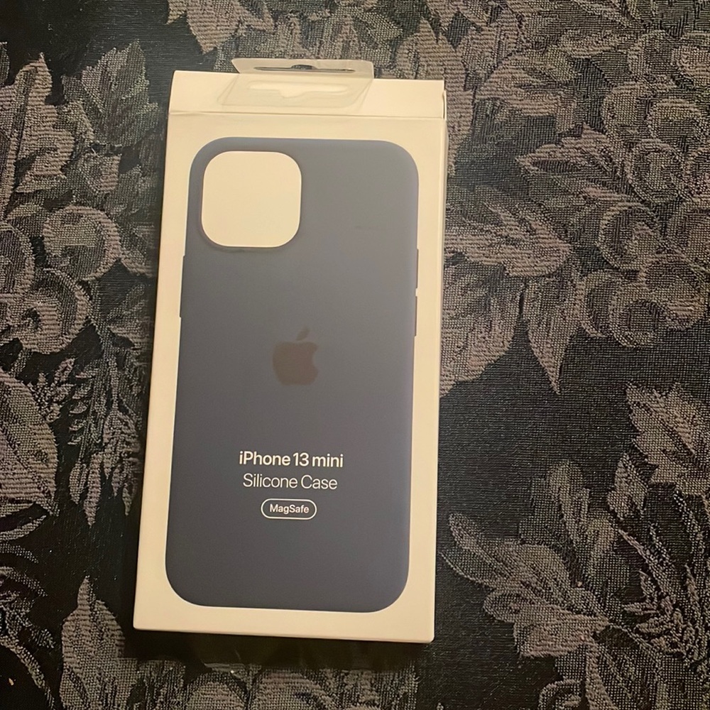 apple navy iphone 13 silicon case